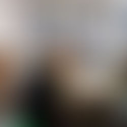 Jugendliche am Laptop bei einer Arbeitssicherheitsunterweisung