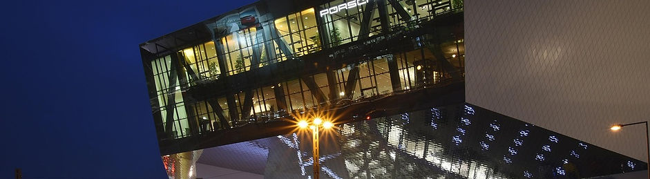 Stuttgart, die Heimat der Automobilindustrie, bietet zahlreiche Veranstaltungen rund um Technik und Kultur. Ob in den Messehallen oder unter freiem Himmel – unsere Sanitäter sind immer zur Stelle, um für Ihre Sicherheit zu sorgen.