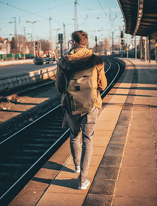 pexels-malte-luk-2432299.jpg