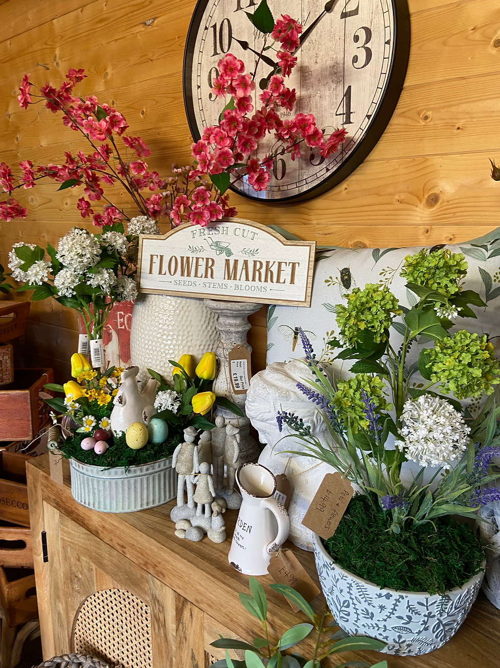 Thumbnail: Flower arrangement in pot