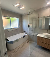 Modern Bathroom Glazing Solutions in Tweed Heads, NSWModern Bathroom Glazing Solutions in Tweed Heads, NSWModern Bathroom Gla