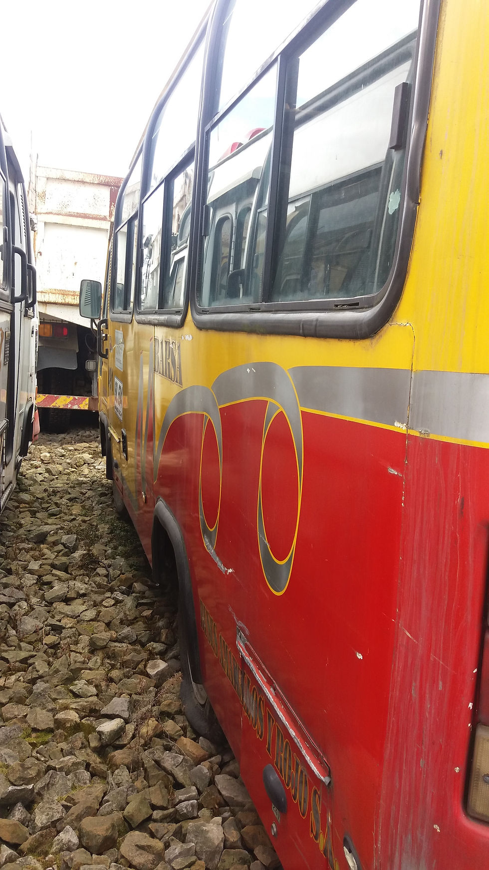 Thumbnail: Microbus MITSUBISHI CANTER Modelo 2003