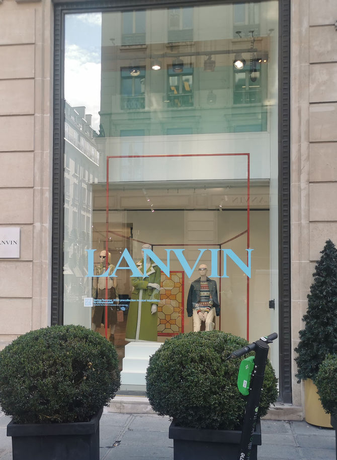 Une fois de plus, nous remercions la Maison LANVIN pour sa confiance