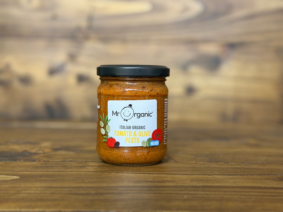 This blend highlights the natural antioxidants found in tomatoes, such as lycopene, which is more bioavailable once the tomat