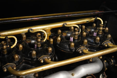 Sleeve valve engine on vintage Minerva 
