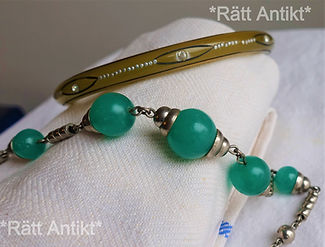 halsband och armband i galalitplast