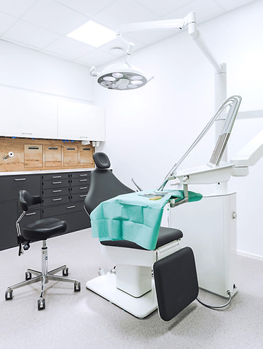 Clinius2026-1019-web_edited.jpg
