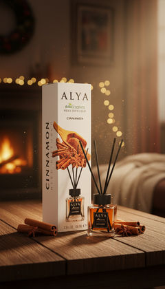 
diffuser and box on wooden table, bokeh background. Kenan Söğüt-Fotoğraf&Video Prodüksiyonu