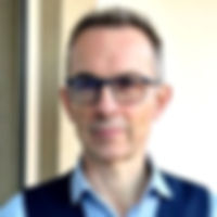 Dr Hervé Bozec, ORL à la clinique de l'oreille. Article sur les migraines vestibulaires.