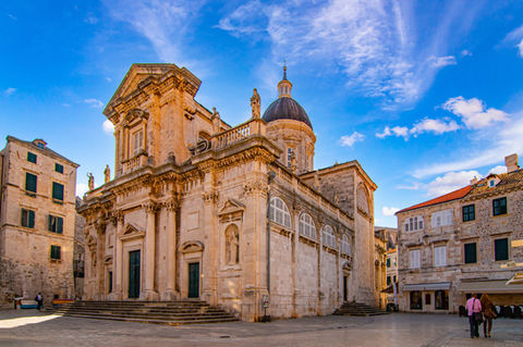 Private shore excursion from Dubrovnik port, offering a personalized tour of iconic landmarks.