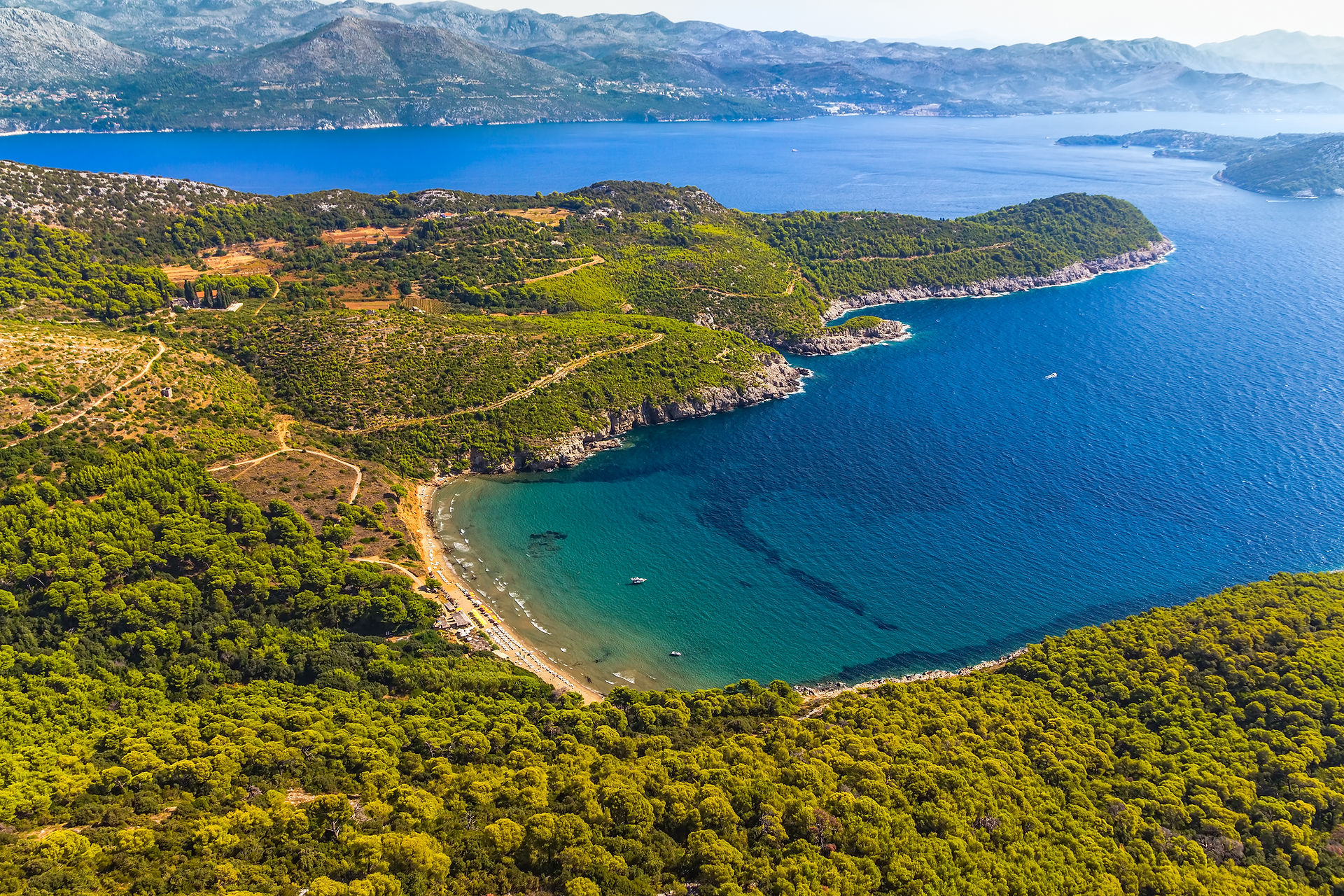 Visit the Sunj beach on the island of Lopud on a private boat tour from Dubrovnik
