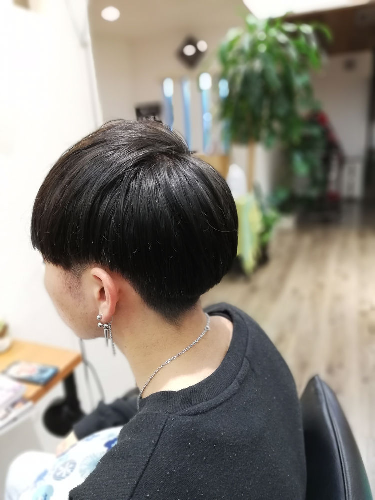 韓流っぽい髪形で最新オシャレに