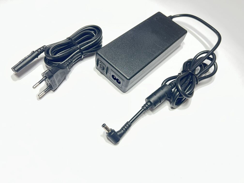 FSP Group FSP090-DVCA1 Power Adapter for Laptops 19V 4.74A 90W (5.5 mm x 2.5 mm)