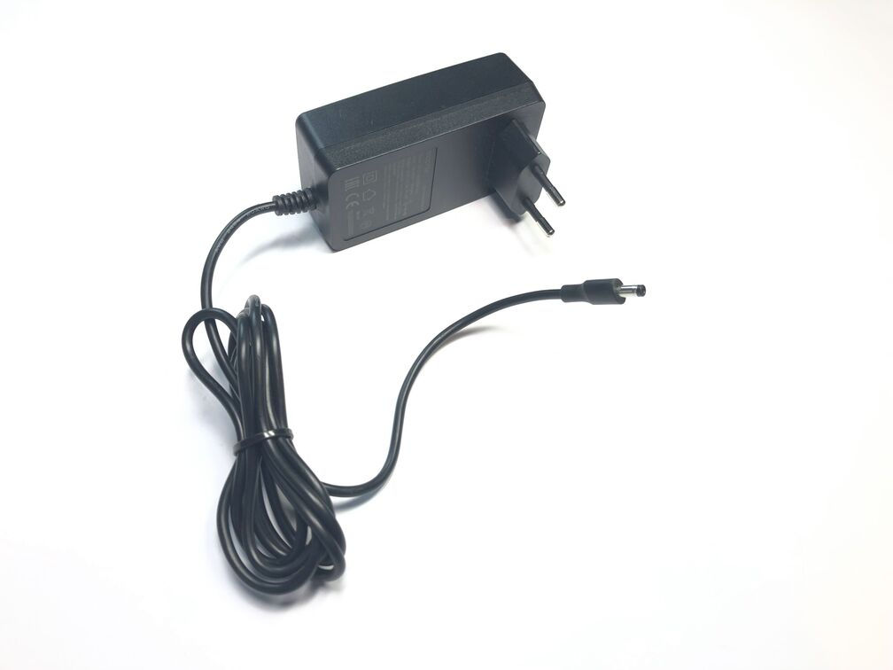 Oryginalny zasilacz Mophie 110-11276-A – 12 V 3,5 A 42 W (4,0 mm x 1,7 mm)