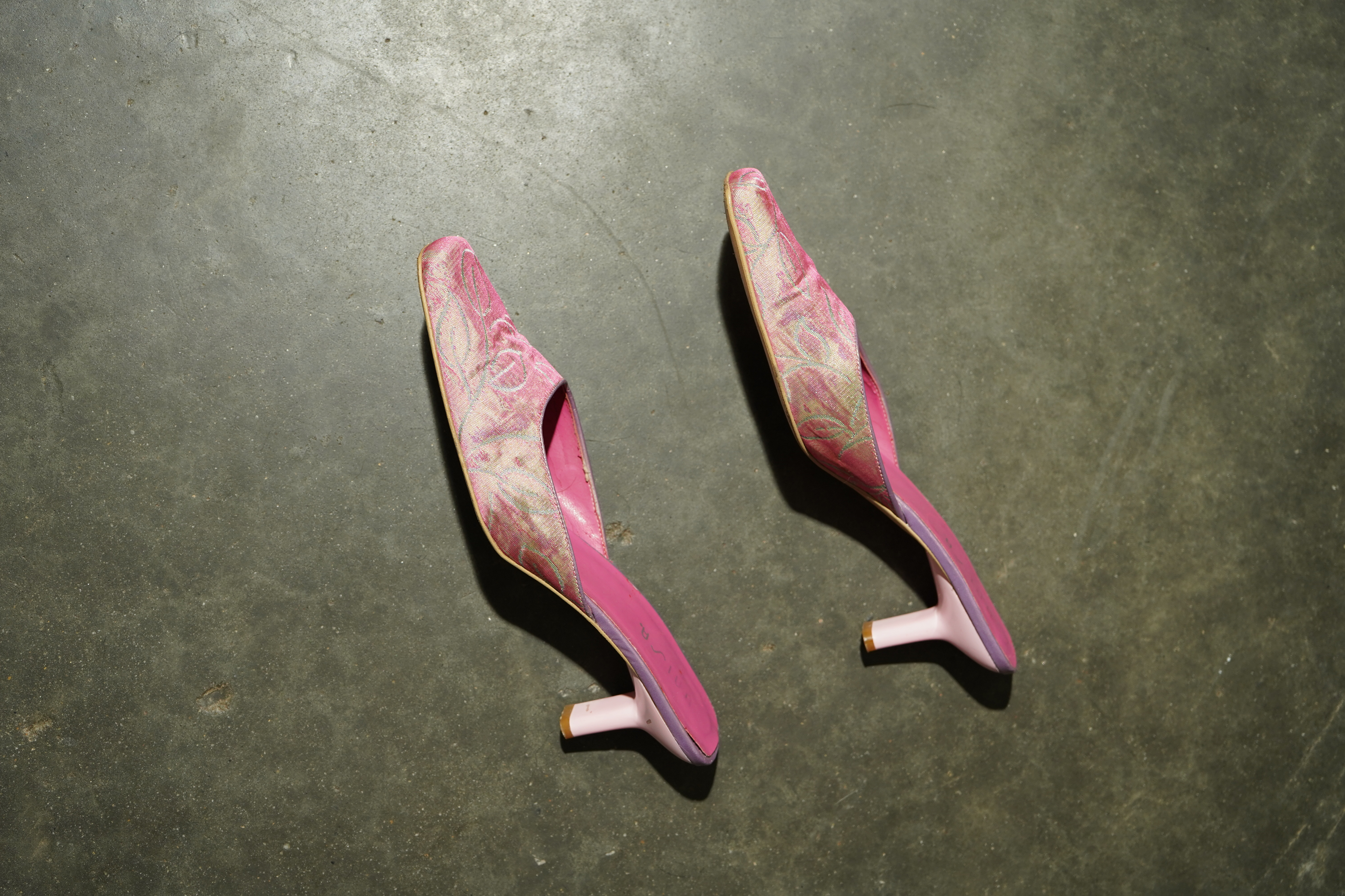 UNISA Pink Brocade Square-Toe Kitten Mule — image 4