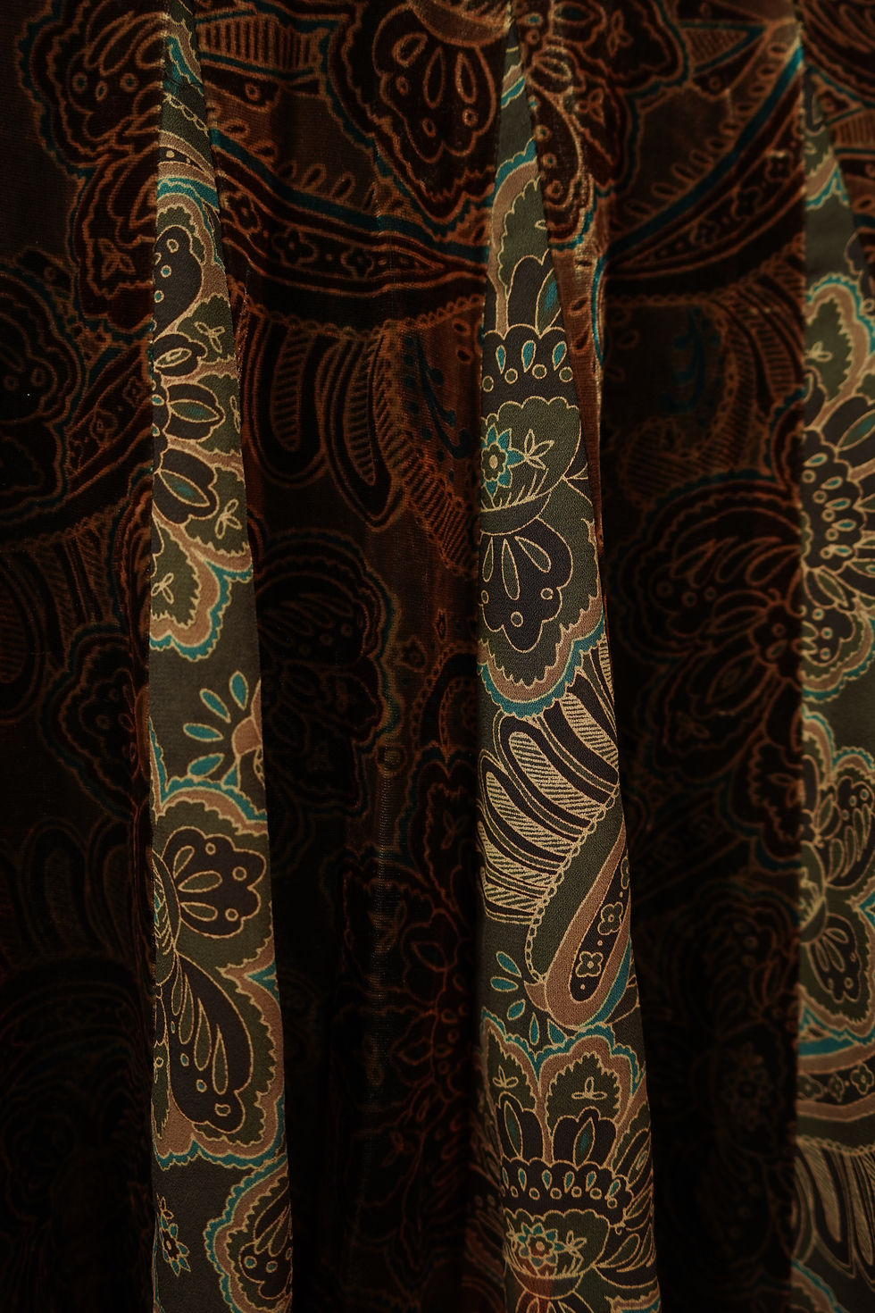 Thumbnail: ANN TAYLOR LOFT Paisley Velour Silk Midi Skirt