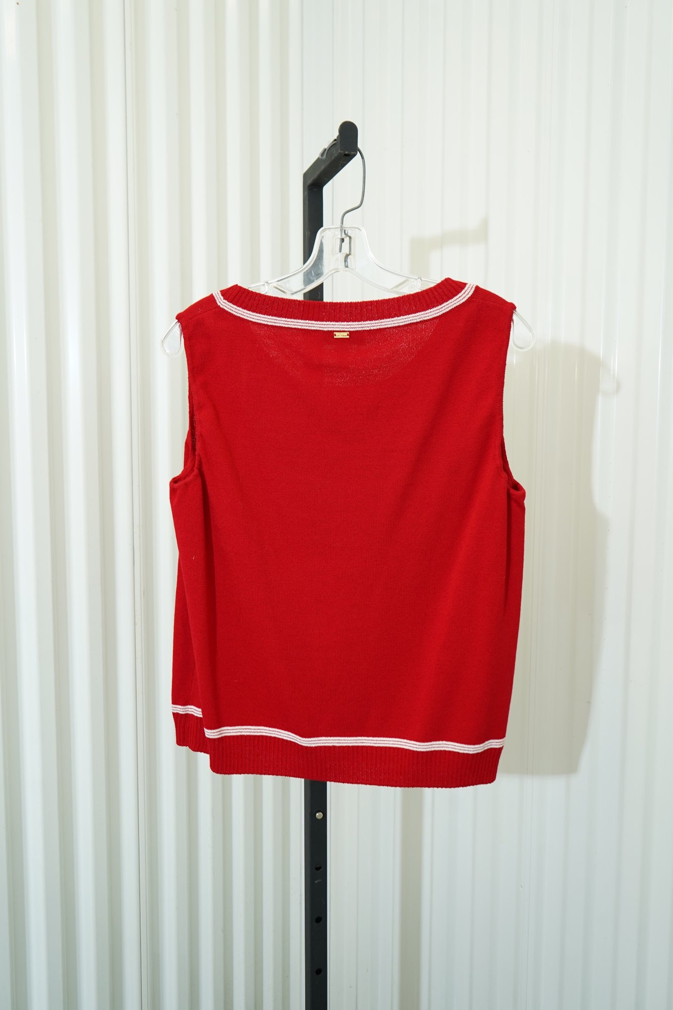 1990s-2000s St. John Sport Red kint cable-knit barided panel sweater vest, image 7