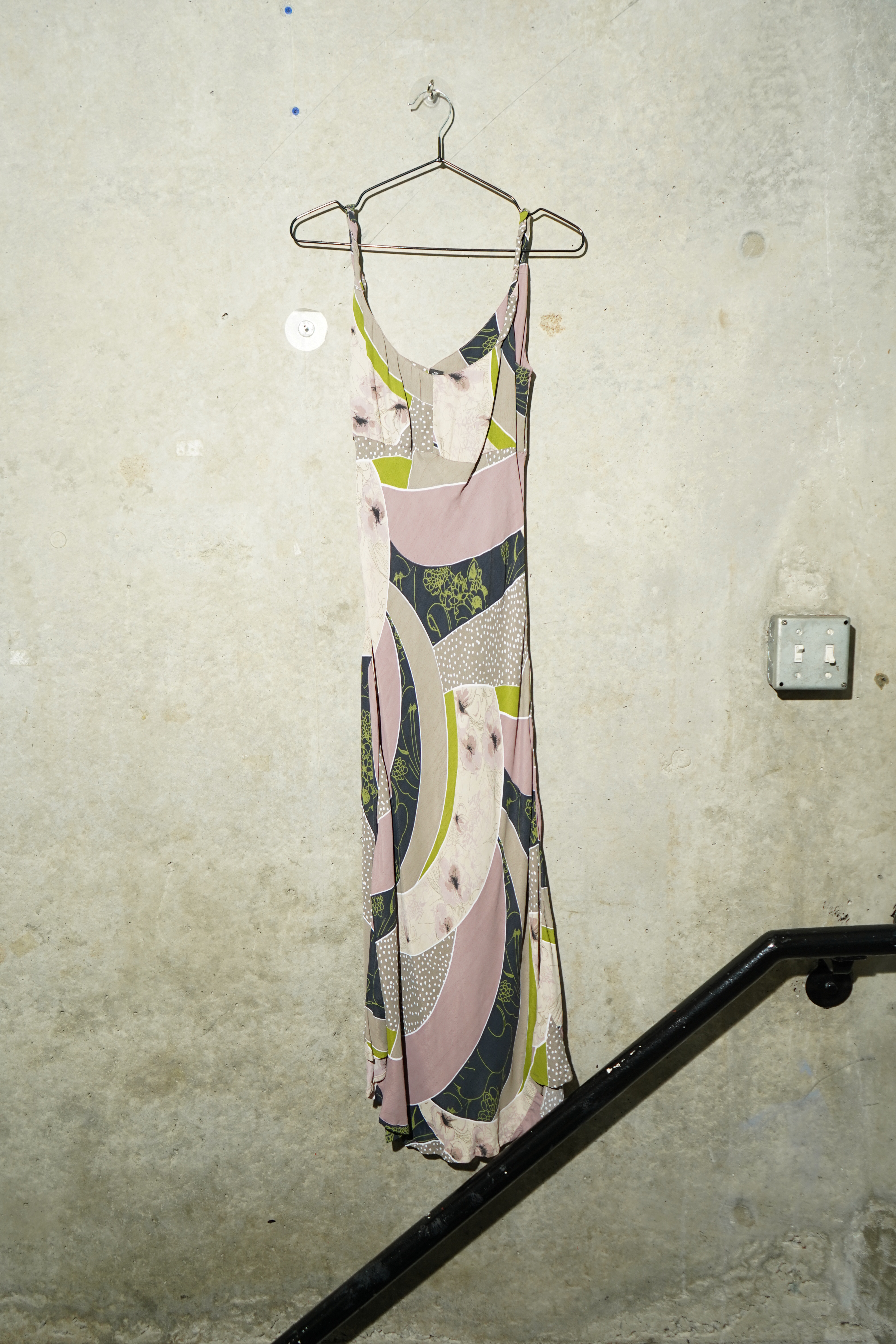 H&M Abstract Swirl Midi — image 2