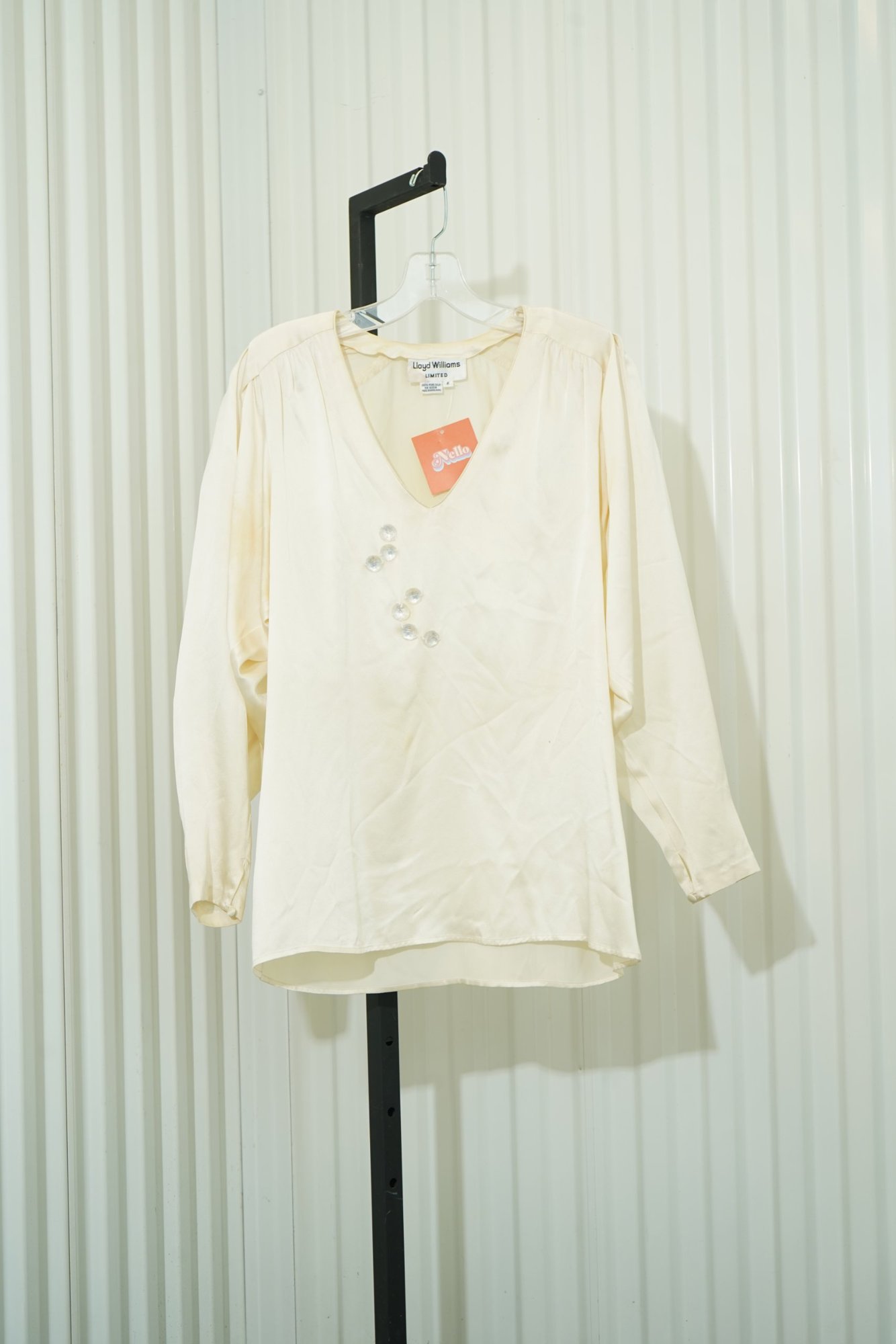 Vintage Lloyd Williams LIMITED Ivory Crystal Gemstone Front Decal Silk Blouse, image 5