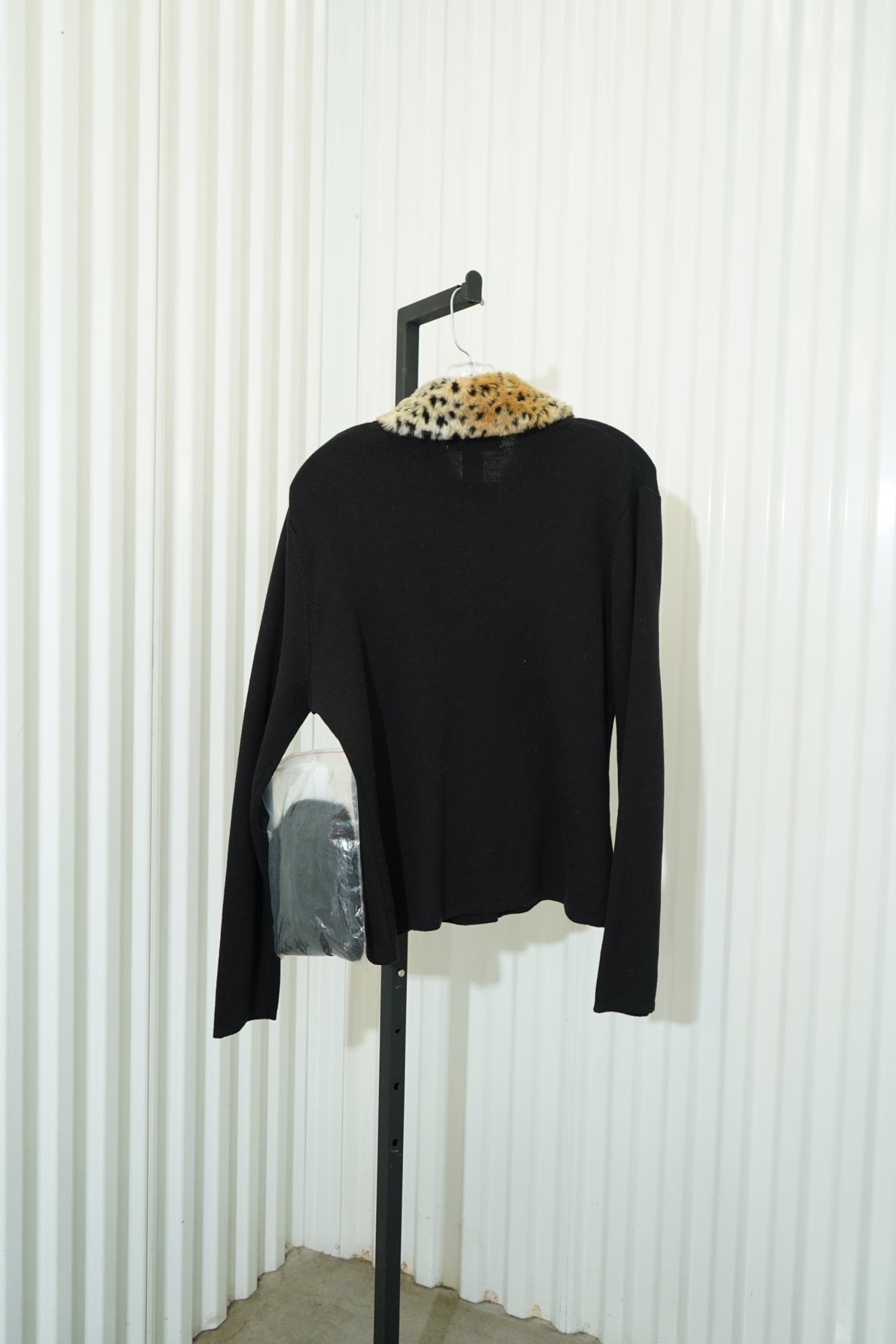 90s Kikit Maurice Sasson Leopard Collar Cardigan Long-Sleeve Sweater, image 5