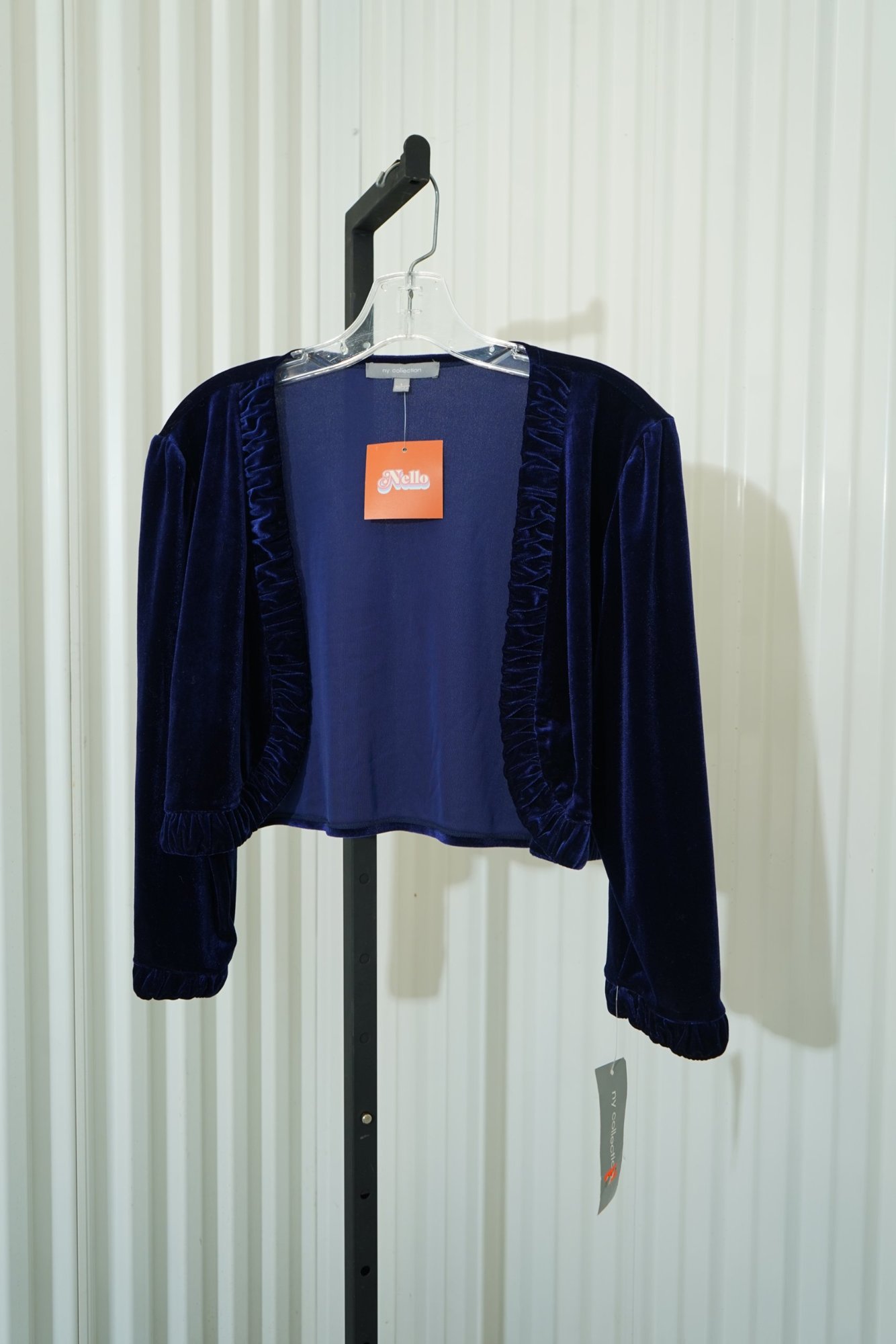 2000s-2010s ny collection midnight Blue velvet Cropped ruffle lined cardigan, image 3