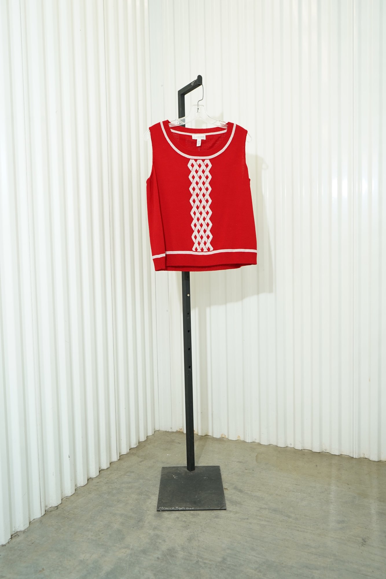 1990s-2000s St. John Sport Red kint cable-knit barided panel sweater vest, image 2