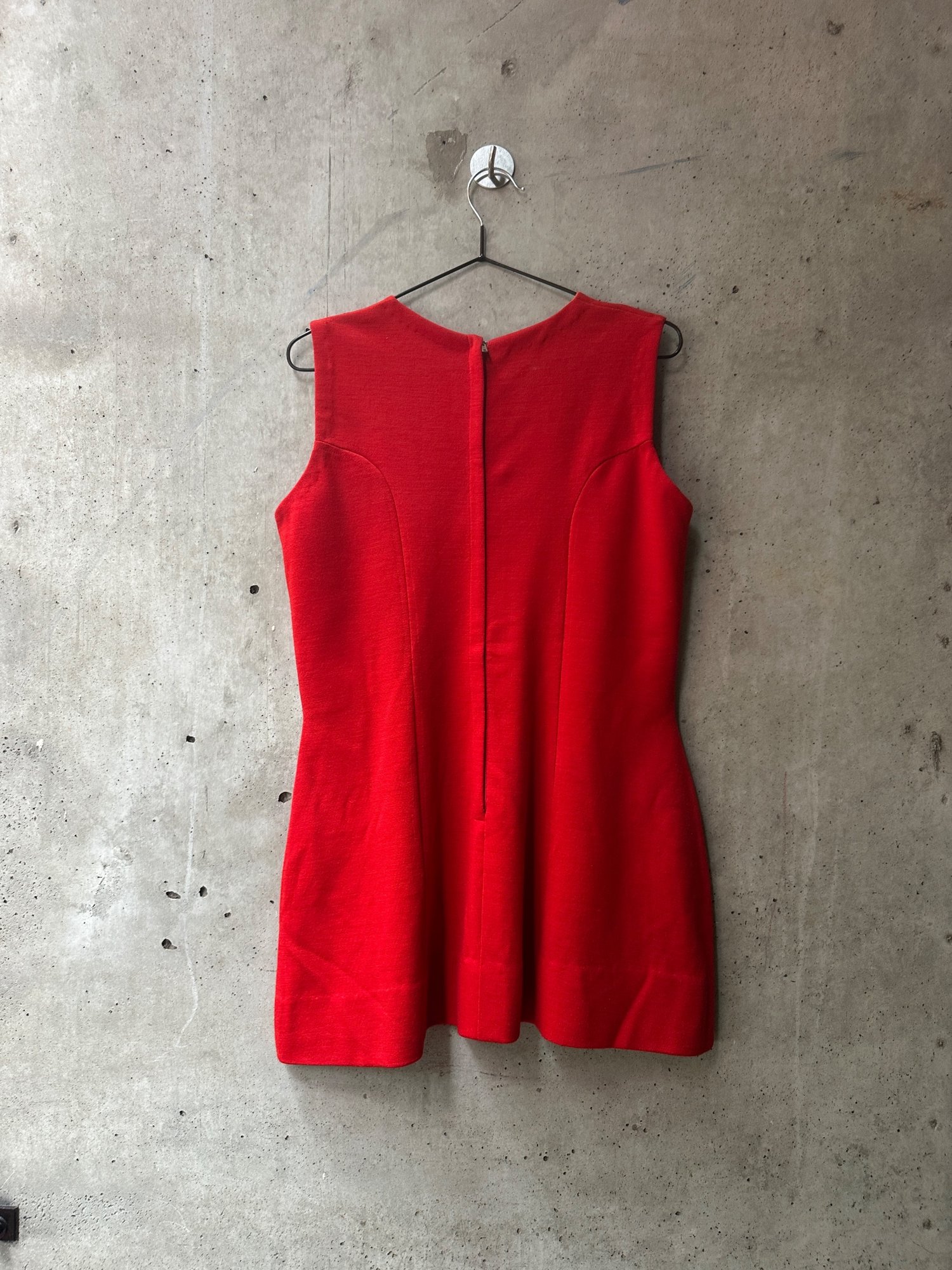 1960s-1970s Omnes Red Sleeveless Mod Mini Dress, image 6