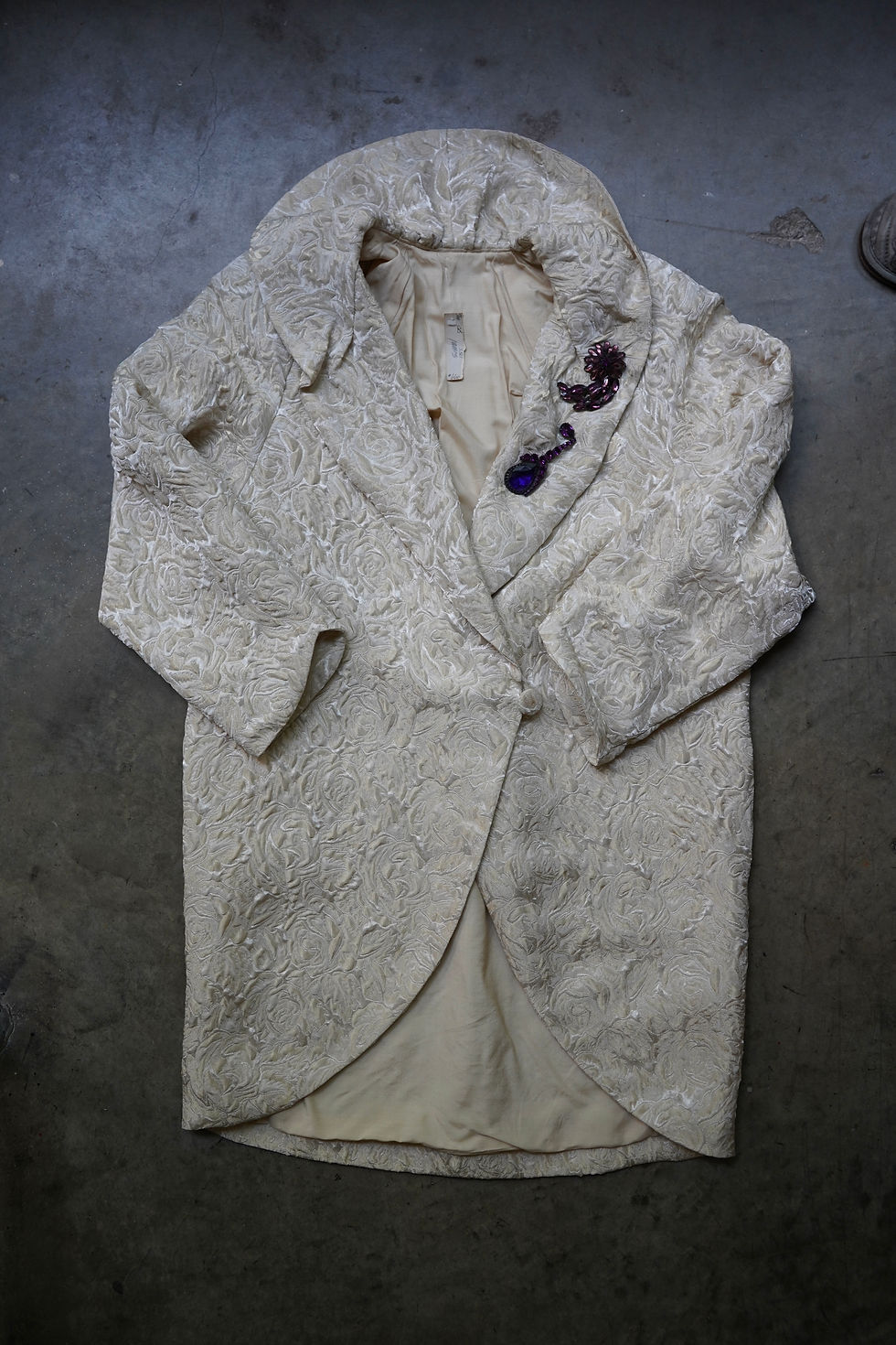 Thumbnail: Tan Silk Rose Jacquard Gold