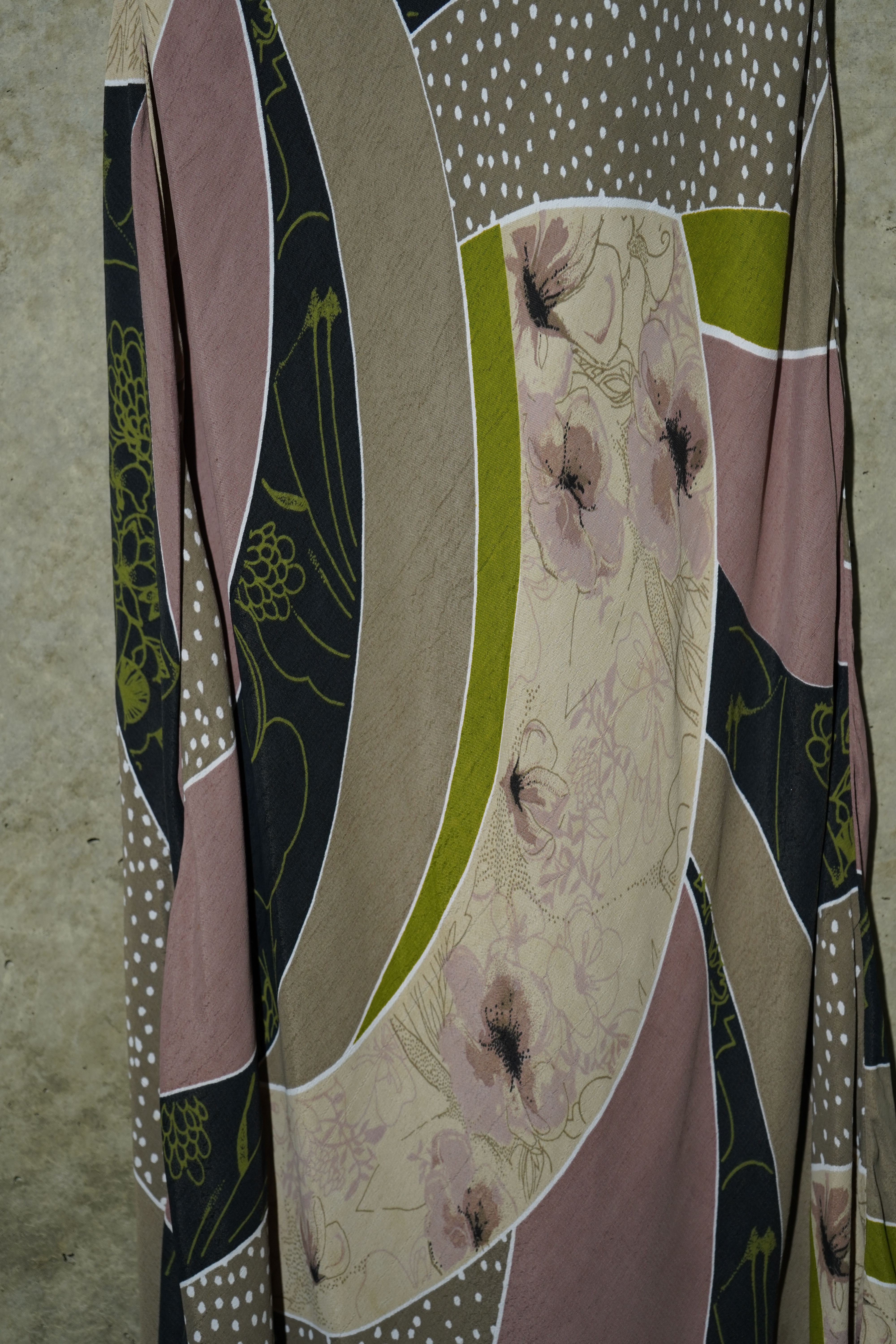 H&M Abstract Swirl Midi — image 4