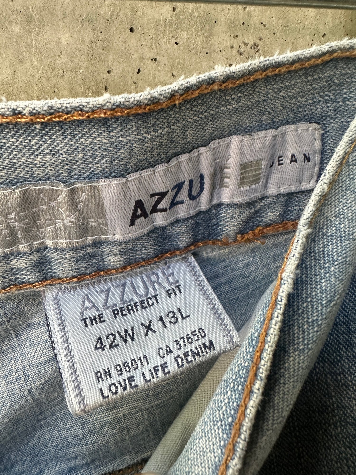 2000s AZZURE Light Wash Baggy Denim Shorts with Text Print, image 3