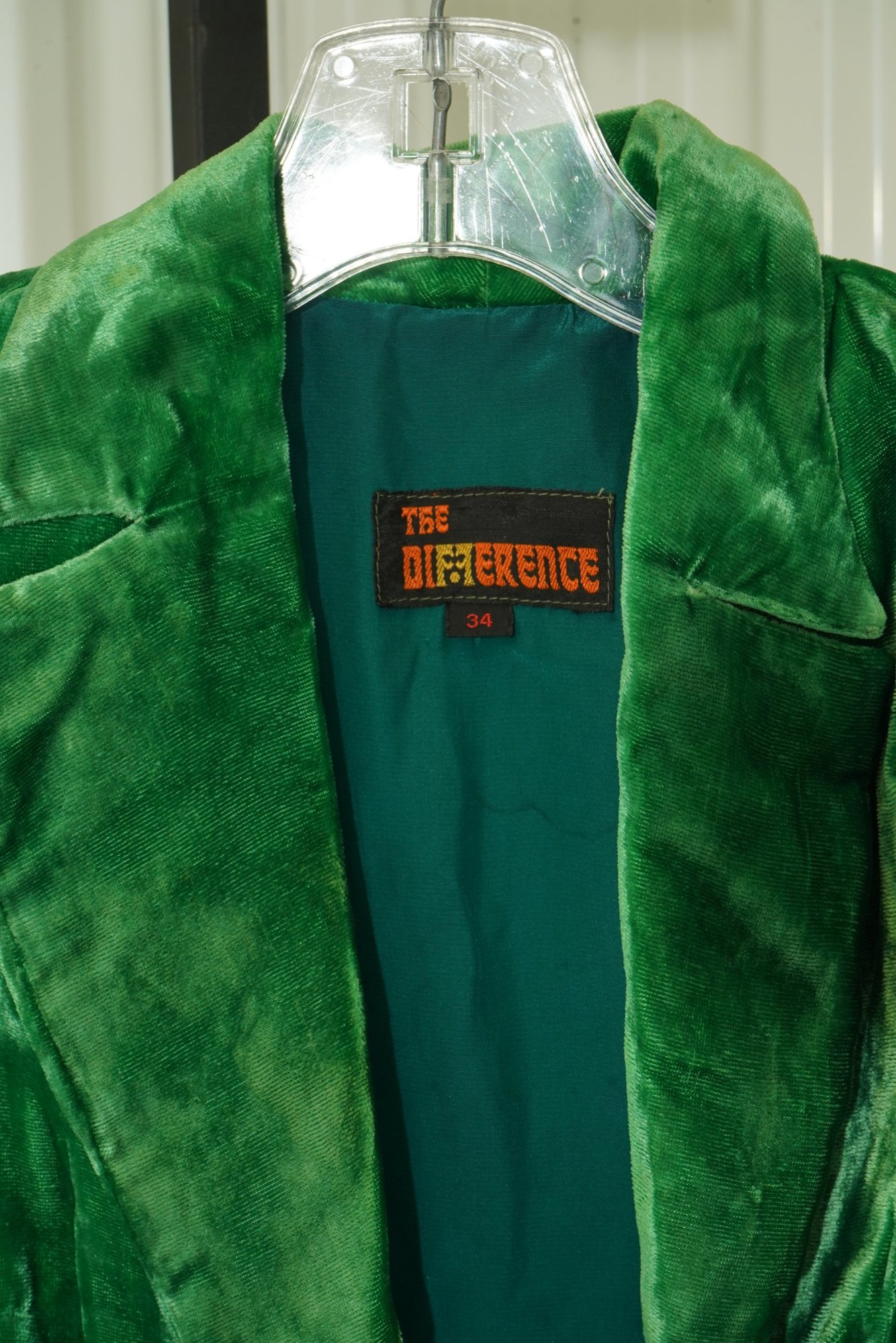 1970s The Difference Green Crushed Velvet Blazer, image 3
