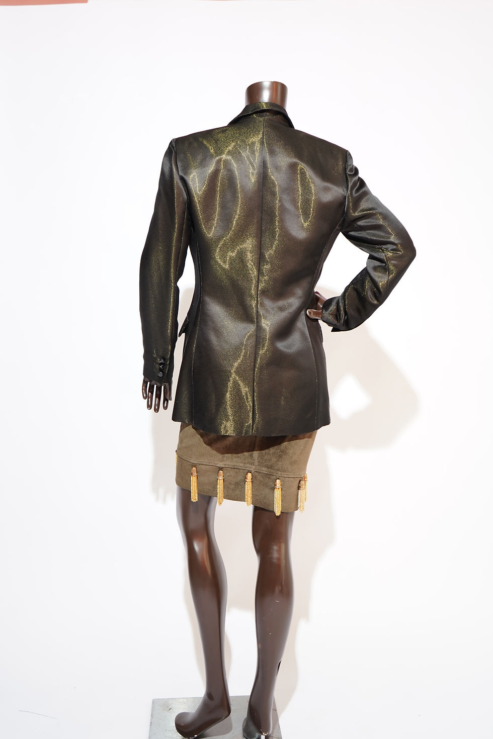 Thumbnail: Oscar de la Renta Black & Gold Lamé Single-Button Blazer
