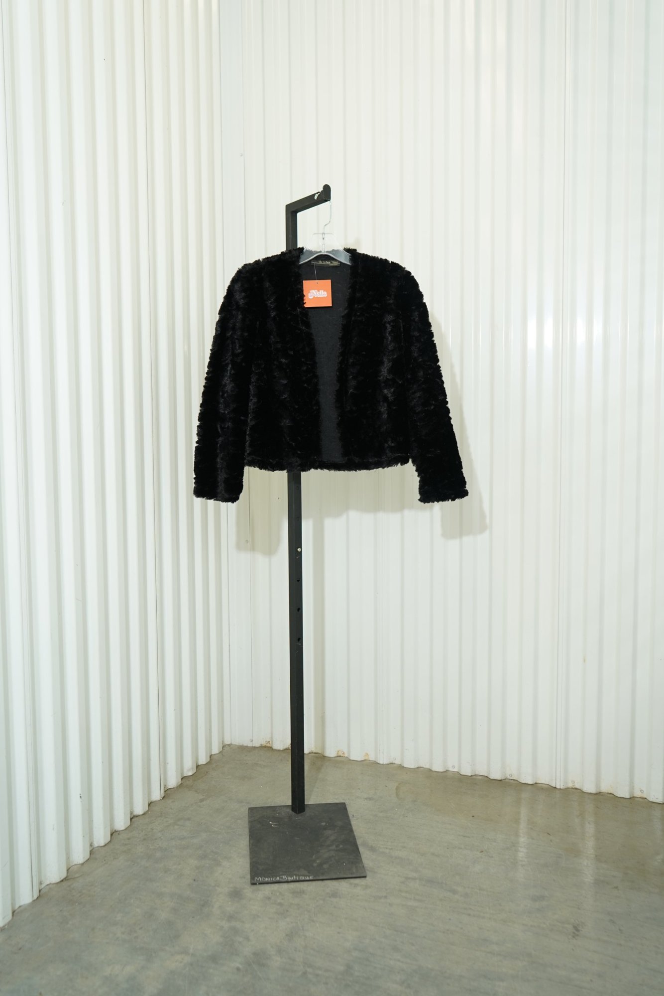 1990s Un Deux Trois collection Black Faux Fur Cropped Jacket, image 2