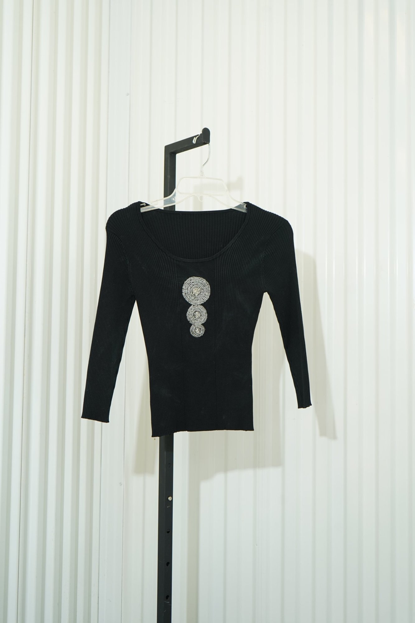 Y2K Black Ribbed Kint Scoop-neck top with Beaded Circle Emblishement, image 2