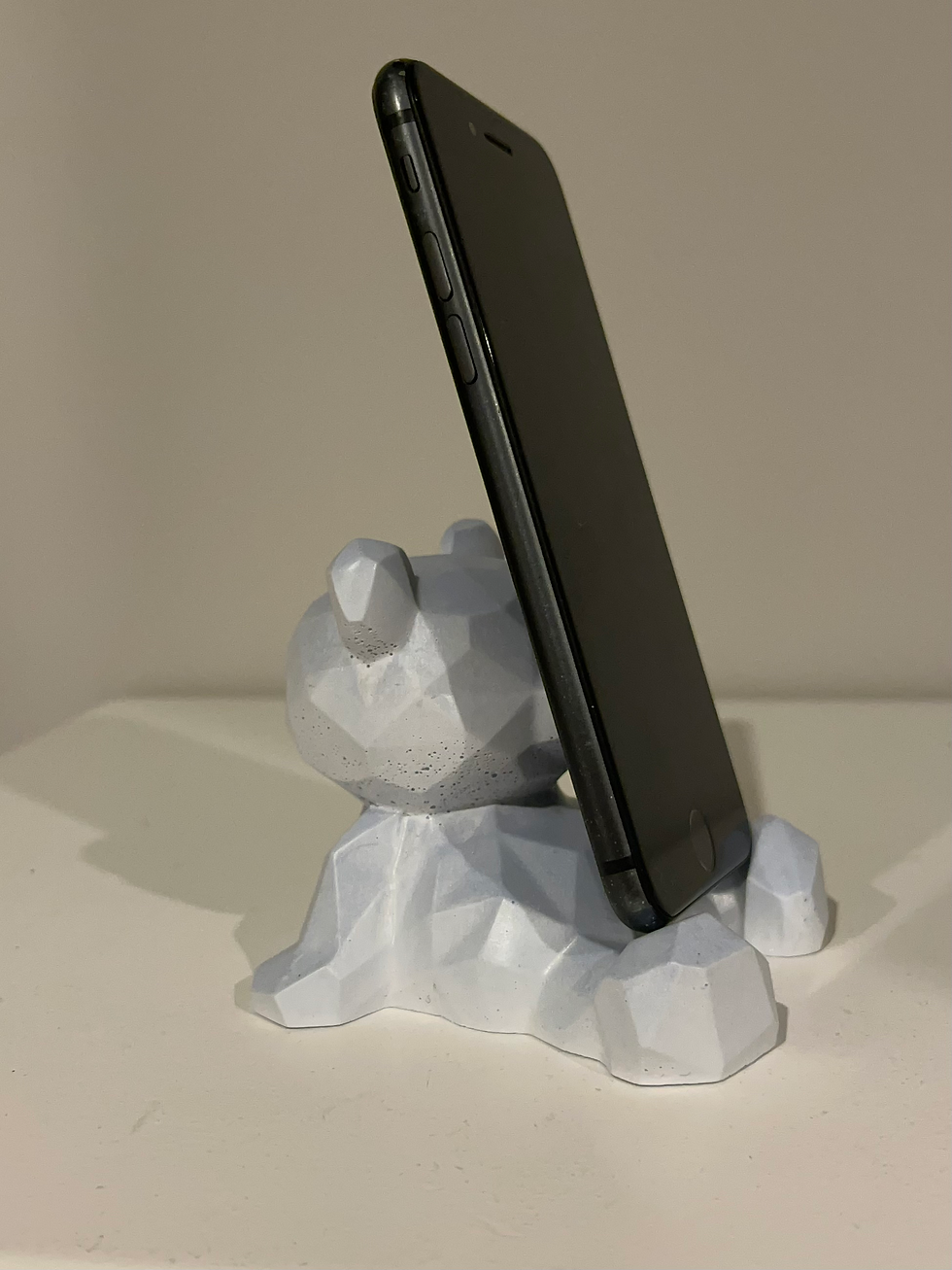 Thumbnail: Relaxed Teddy Phone Holder
