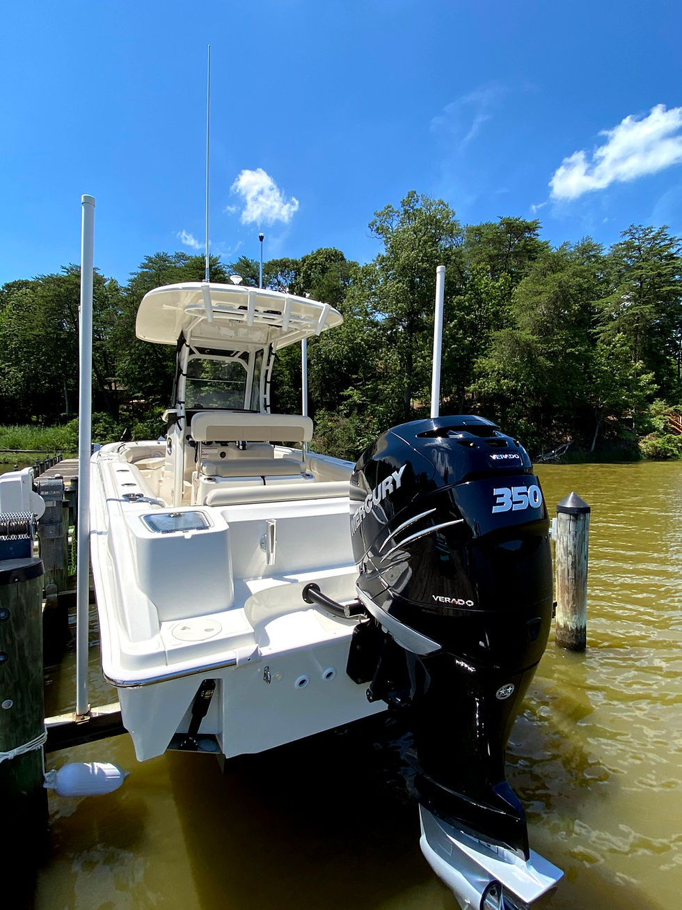 230 Outrage Transom and Power Package