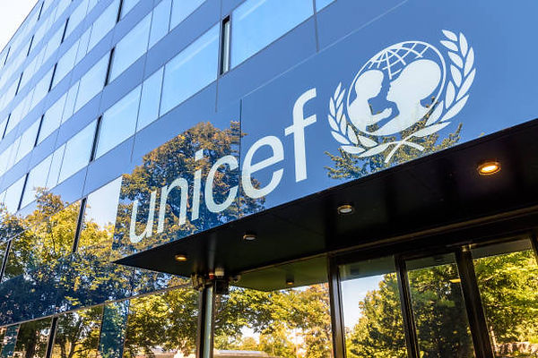 O UNICEF é o Fundo das Nações Unidas para a Infância.