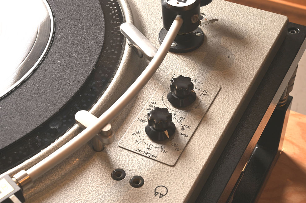 サムネイル： EMT 927st/997/155st  放送局及びスタジオ用アナログレコード再生機