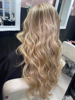 lady blonde hair