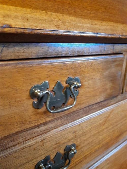 Thumbnail: Beautiful vintage bureau.      0373
