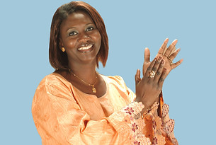 oumou photo 1_edited_edited.jpg