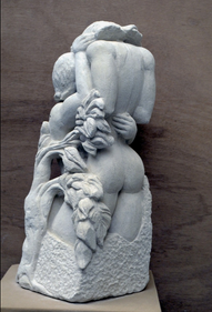 sculpture en pierre corps enlacer