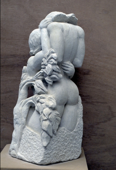 sculpture en pierre corps enlacer 