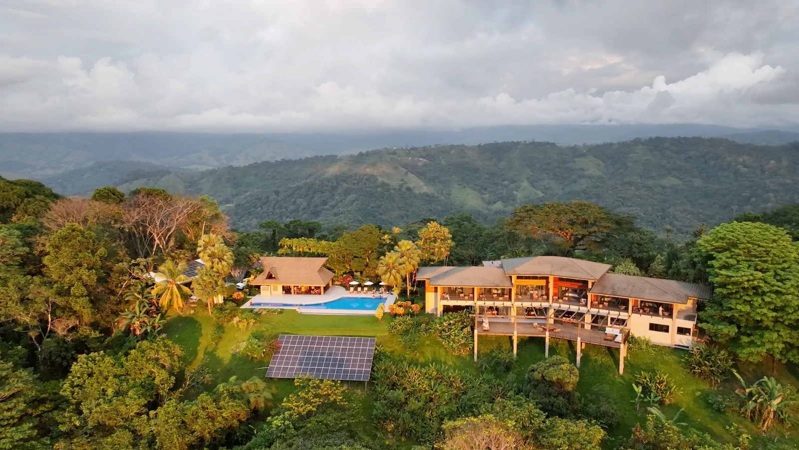 Lamangata Luxury Surf Resort