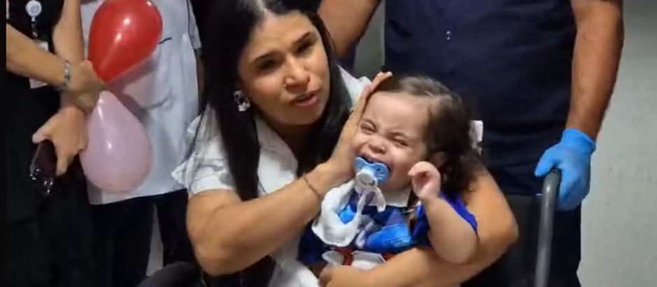 Bebê com problema no coração deixa hospital pela 1ª vez após 1 ano e 7 meses em Natal