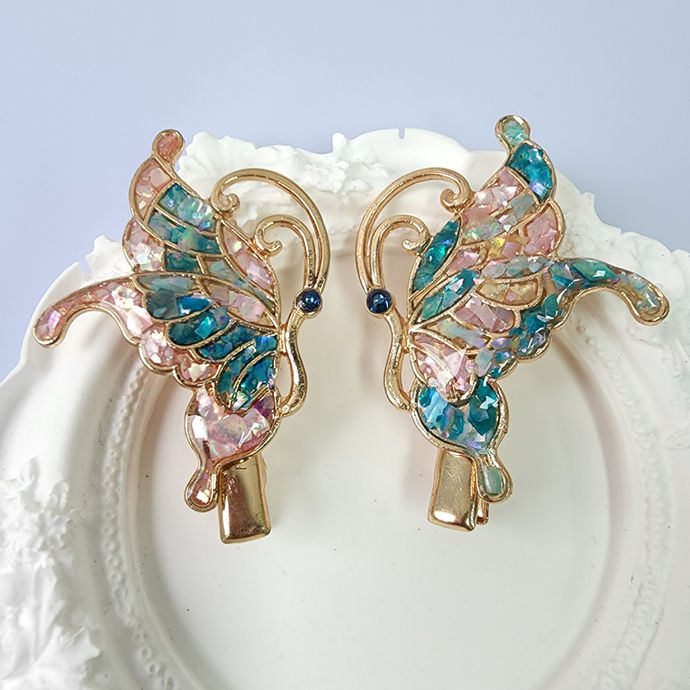 Mother-of-pearl Workshop Series A (Mother-of-pearl inlaid hairpins, keychains, brooches, and hair ties)
Fee: HKD$340 per person
Inclusion: Complete one mother-of-pearl work of your choice
Duration: 1 hour