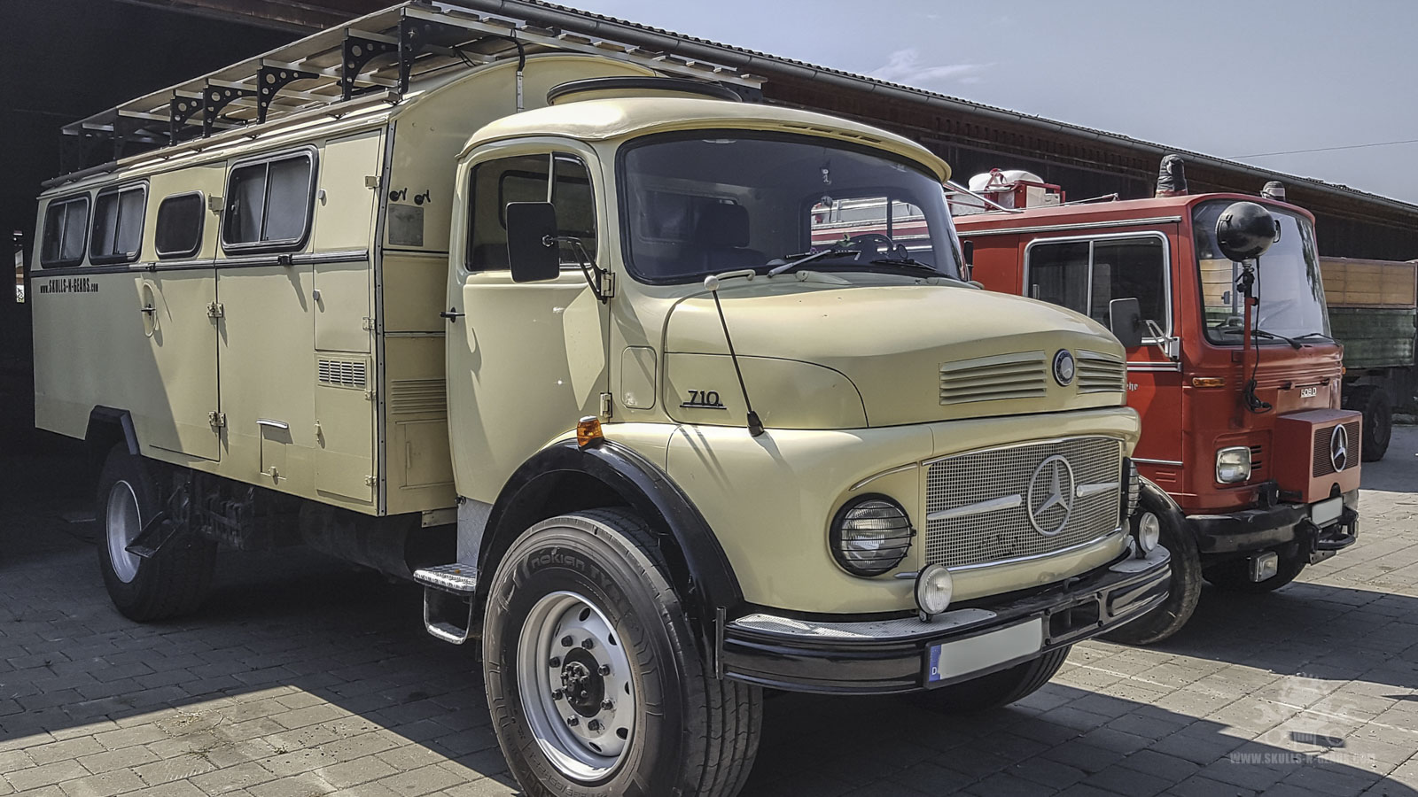 Requisiten | Mercedes LA 710 | Skulls N Gears