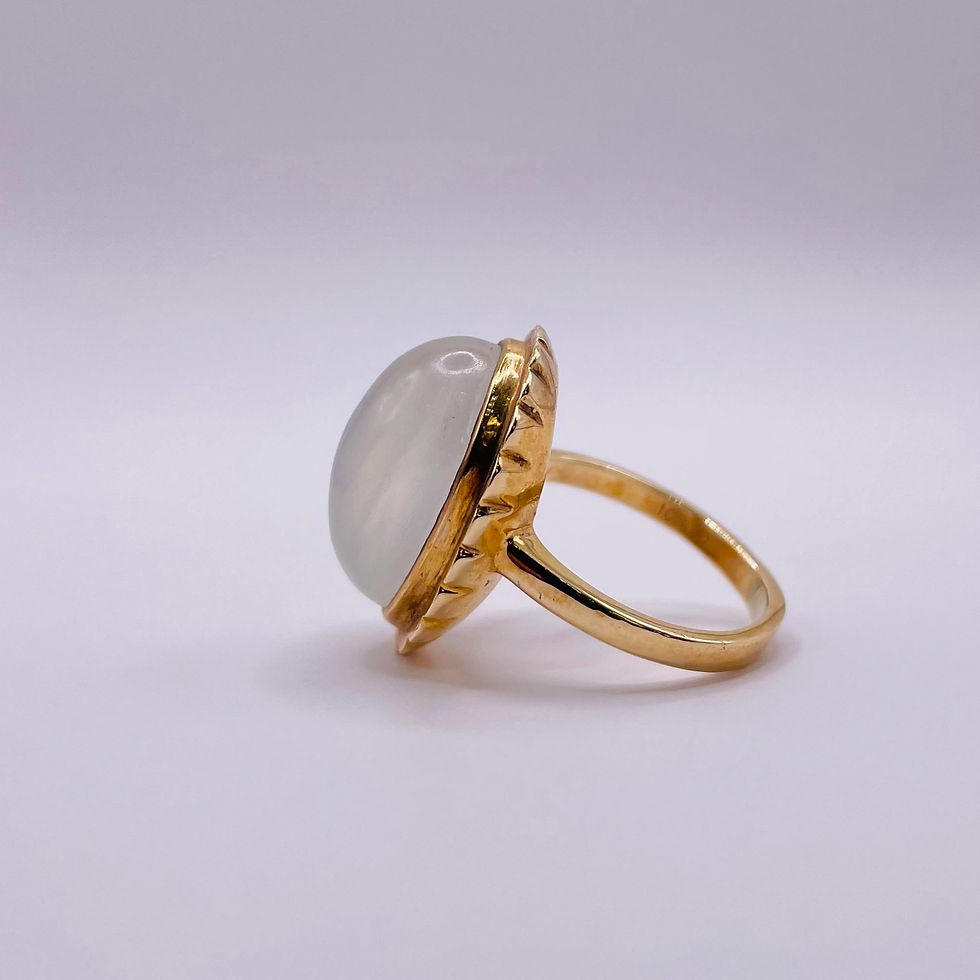 Thumbnail: Vintage Full Moonstone Ring