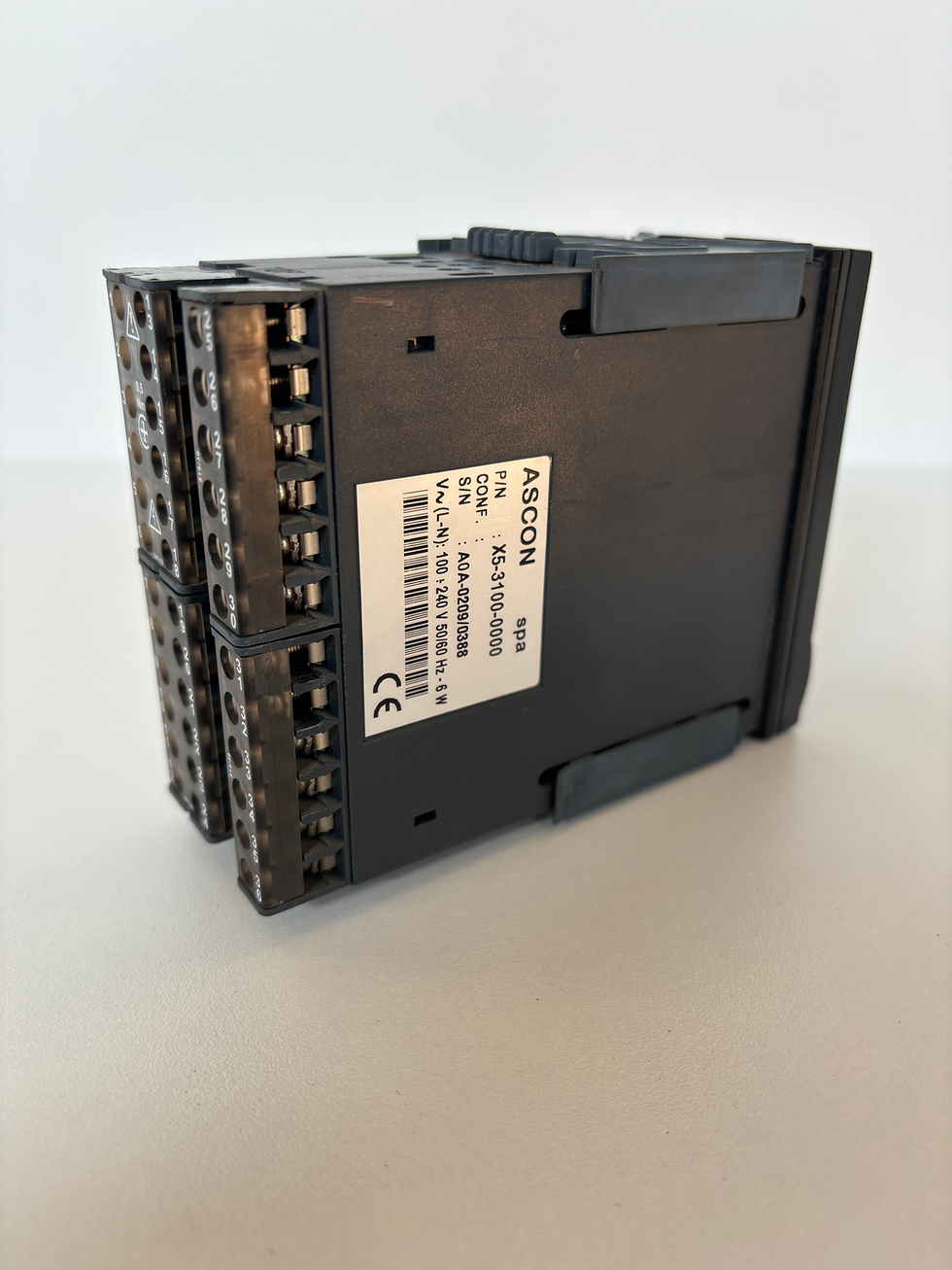 Miniature : X5 - Régulateur avec PROFIBUS DP et Modbus Maître/Esclave d'ocasion - Ascon