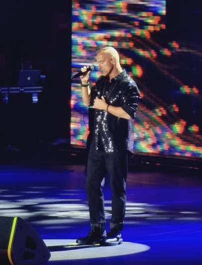 Pour la Saint-Valentin, Eros Ramazzotti Enchante l'Accor Arena !